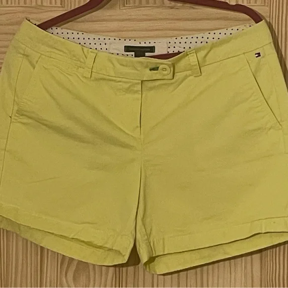 Tommy Hilfiger Women's Yellow Shorts - Picture 6 of 7